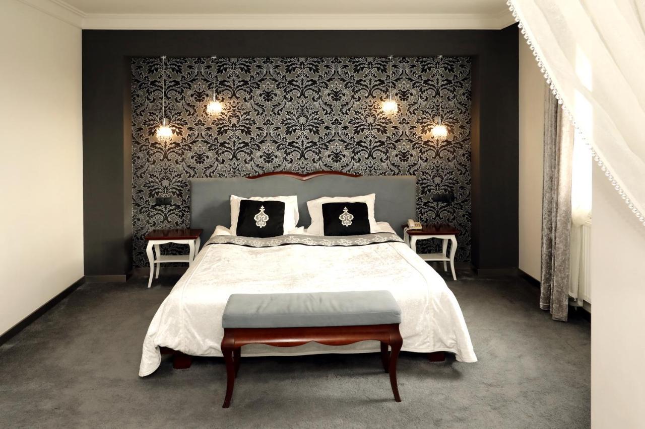 Bialy Dom Henlex Hotel Restauracja Poznań Kültér fotó