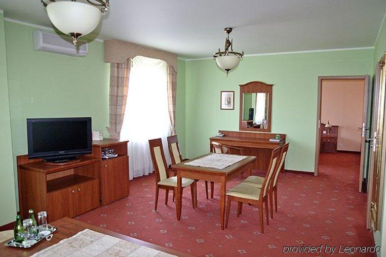 Bialy Dom Henlex Hotel Restauracja Poznań Szoba fotó