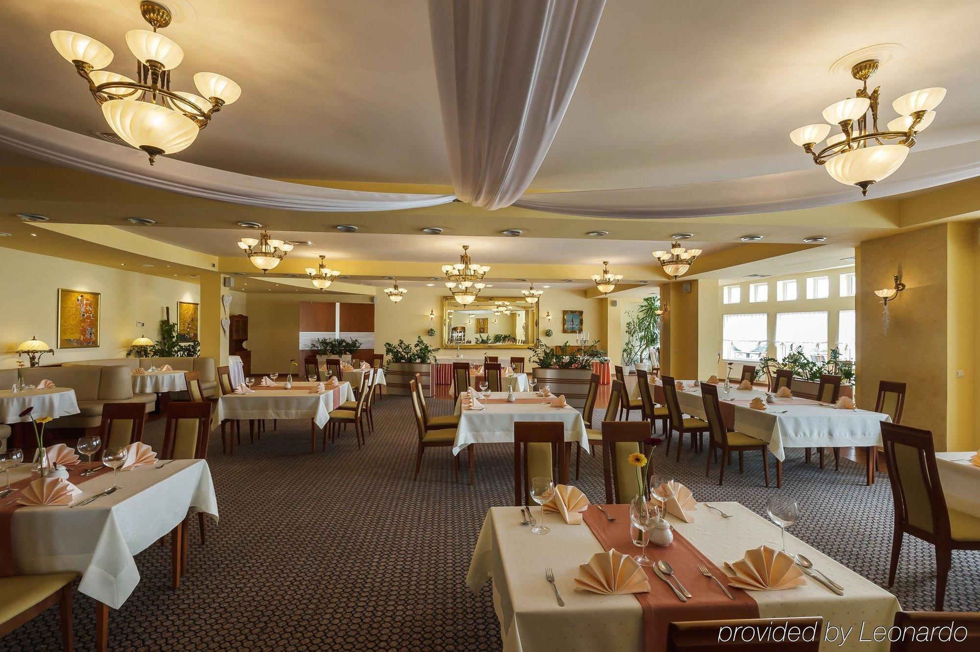 Bialy Dom Henlex Hotel Restauracja Poznań Kültér fotó
