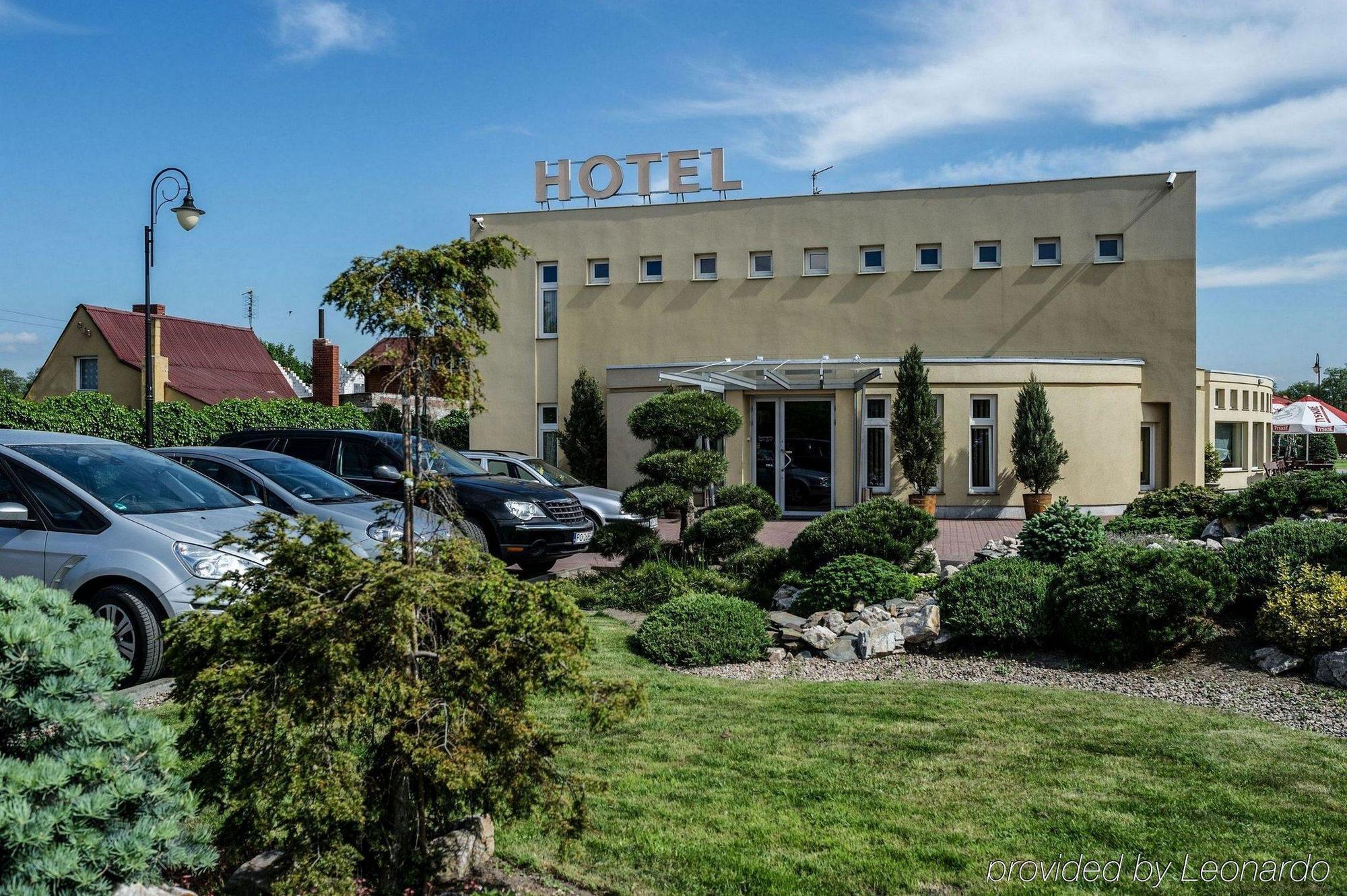 Bialy Dom Henlex Hotel Restauracja Poznań Kültér fotó