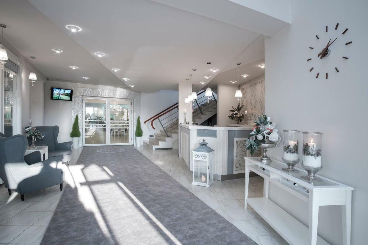 Bialy Dom Henlex Hotel Restauracja Poznań Kültér fotó